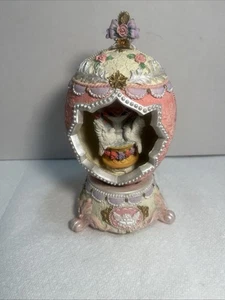 90s Vintage Music Box Resin Lavender Easter Egg w TWO WHITE DOVES Working 2046 - Picture 1 of 10