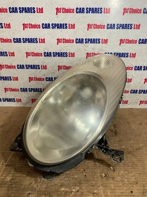 NISSAN MICRA MK3 K12 2005 LADO DEL PASAJERO CROMO INSERCIÓN LUZ HALÓGENA LÁMPARA DE CABEZA Foto 1 de 4