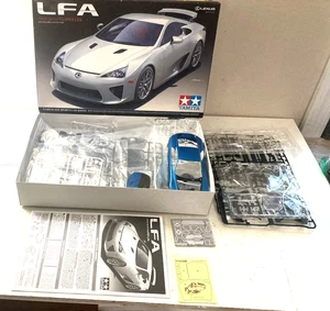 Kit modellino TAMIYA Lexus LFA 1/24 2011 n.24319-5000 come da ritrovamento con scatola così com'è! - Foto 1 di 12