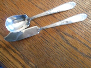 National 1951 KING EDWARD Pattern Sugar Spoon & Butter Knife Silverplate 5203 - Picture 1 of 3