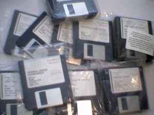 Bulk pile of Vintage Fundware Accounting Software 1994 1997 - Bild 1 von 10