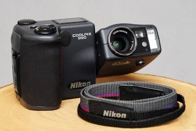 Nikon Coolpix 990 Vintage Digitalkamera Sammlerstück - Bild 1 von 4