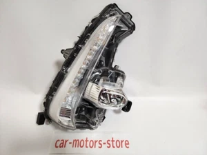 Toyota Prius PHV ZVW52 Right LED Fog Lamp Light - Picture 1 of 7