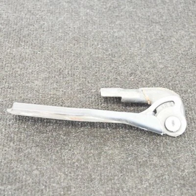 Audi A3 8P Hood Hinge Front Left 8P0823301 2006 2.0 TDI 103 KW Foto 1 de 4