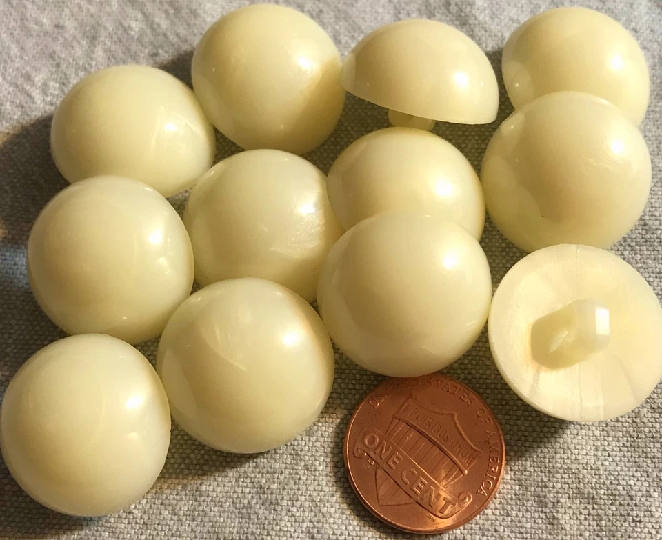 12 New Domed Shiny Cream Pearlized Plastic Shank Buttons 13/16" 21mm Lot # 4385 - Image 1 of 1
