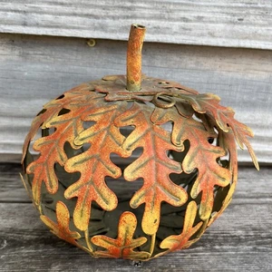Rustikaler Metall Kürbis Windlicht Teelicht Kerzenhalter Herbst Halloween Blätter 4,5" hoch - Bild 1 von 4