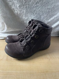 Clarks Womens Brandi  Dark Brown Nubuck  Boots Size 8.5  Flat - Picture 1 of 8