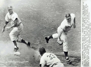 1959 Vintage Photo Dodgers Norm Sherry coach Joe Becker and Phillies Ed Bouchee - Picture 1 of 2
