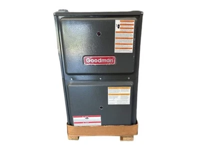 Goodman GMSS920804CN 80,000 BTU Up/Horizontal ECM Gas Furnace 92% CFM 1600 - Image 1 of 4