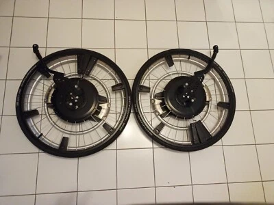 Sunrise Medical Schiebehilfe für Rollstühle  Set mit 2 Reifen  - Bild 1 von 2