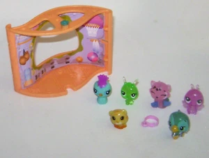 Littlest Pet Shop Gym Pet Nook With Many Teeny Tiny Pets - Picture 1 of 3
