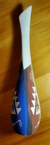 Seltene von Sioux gefertigte mehrfarbig bemalte & geätzte Dreieck 12" Vase Org. Etikett - Bild 1 von 7