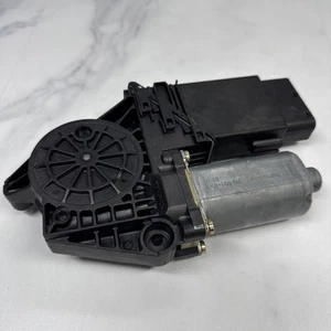 2001 - 2005 OEM VW PASSAT Left Front Driver Power Window Motor 105404-301 - Picture 1 of 12