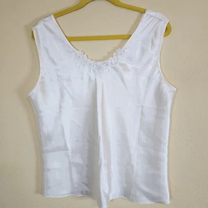 Secret Treasures 1X Women's White Lace Trim Sleeveless Tank Top - Picture 1 of 12