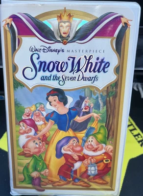 Snow White & the Seven Dwarfs (VHS Tape) Walt Disney Masterpiece Clamshell Case - Image 1 of 4