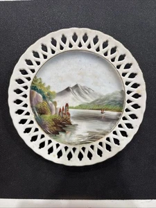 Handbemalter Japan Porzellan Teller Berge Wasser Grün Hang Szene - Bild 1 von 2