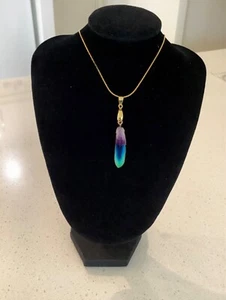 ENAMEL FEATHER PENDENT NECKLACE - Picture 1 of 4