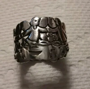 JAMES AVERY RETIRED STERLING SILVER ANGELS ETERNITY BAND SIZE 8.5 Fast Shipping - Picture 1 of 9