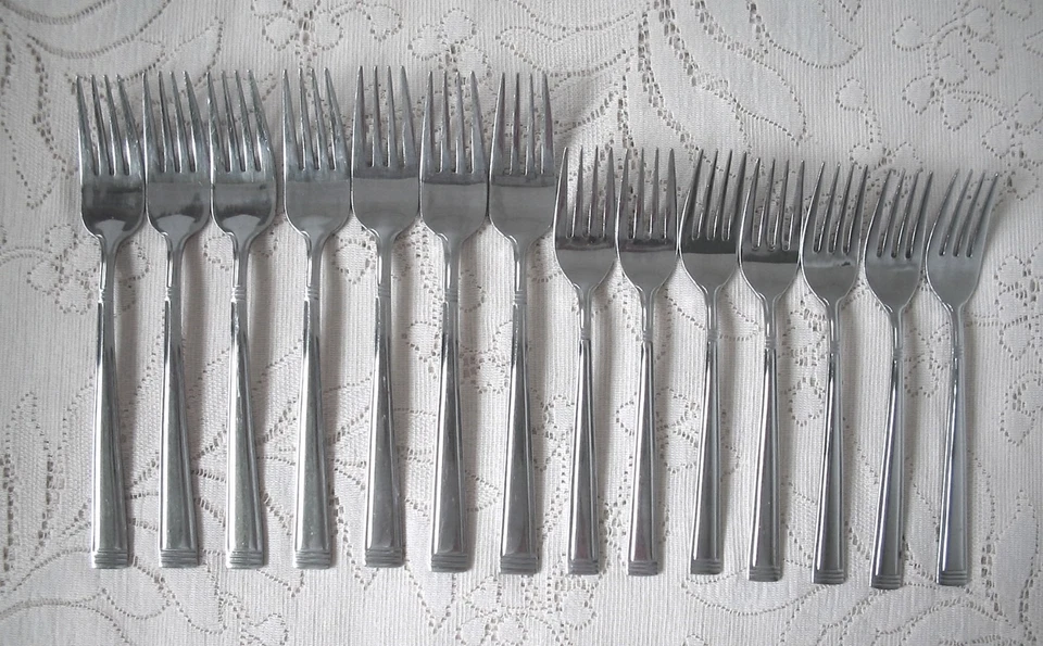 HERRAMIENTAS DEL COMERCIO Cubiertos de acero inoxidable TOT16 horquillas 14 piezas TOT 16 Foto 1 de 2