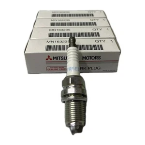 Mitsubishi Outlander II 2.4 2006-2012 Ignition Spark Plug Set MN163235 OE - Picture 1 of 10
