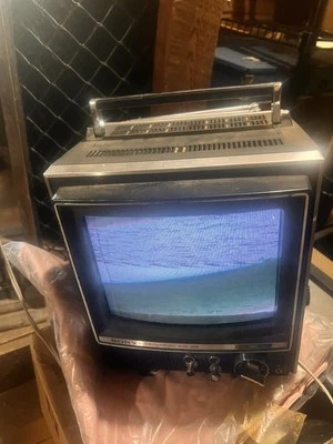 Sony Trinitron KV-9000U CRT 9” Color TV Retro Gaming Exc Condition FOR PARTS - Image 1 of 4