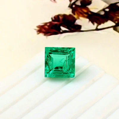 AAA 4.80 Ct Lab Grown Colombian Emerald Loose Gemstone Emerald Cut 10x7 mm - Image 1 of 4