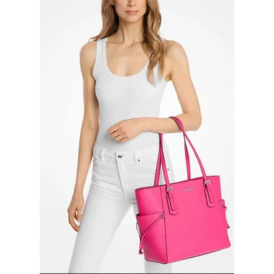 Bolso de Mano Michael Kors Voyager Grande Rosa Laptop Cuero Cartera 35S5SV6T7L NUEVO CON ETIQUETAS F Foto 1 de 4