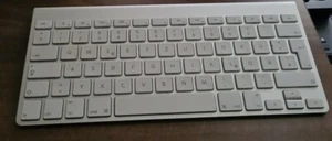 Apple Magic Wireless Keyboard • Tastatur • A1314 (QWERTZ) • Weiß • - Bild 1 von 2
