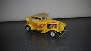 Ford Roadster Road Signature 1932 1:18 capó de apertura, puertas y asiento Rumble - Imagen 1 de 7