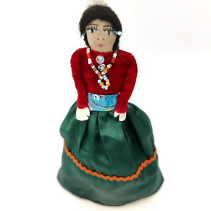 Muñeca de tela vintage de 7" nativa americana del suroeste - arte popular hecha a mano, con cuentas - Imagen 1 de 11
