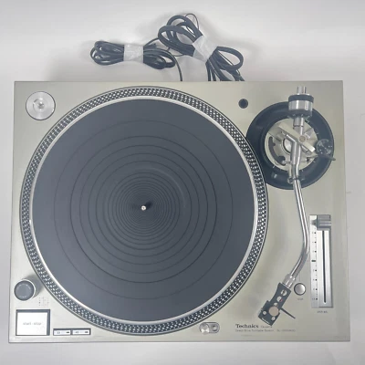Technics SL1200MK3D с пылезащитной крышкой и ручным приводом поворотный стол для диджеев б/у - Изображение 1 из 4