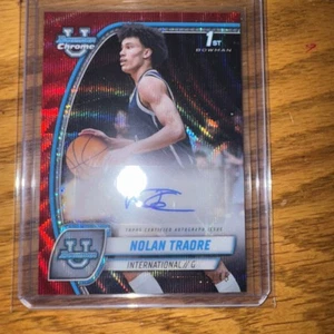 NOLAN TRAORE /45 AUTO 2024-25 BOWMAN CHROME U 1ST ROOKIE RED WAVE REFRACTOR #56 - Picture 1 of 3