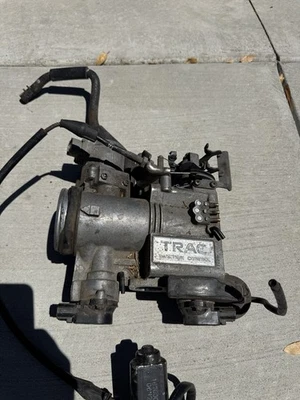 90-94 LEXUS LS400 & SC300 OEM CUERPO DEL ACELERADOR CON SENSORES Y MOTOR DE CONTROL DE CRUCERO Foto 1 de 4