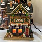 Lemax BEST BUDS Dog Supply Store Spooky Town Halloween Village LIGHTED 95459 EUC
