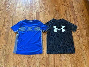 2 Boy's Under Armour Loose Short Sleeve Shirts, Size YMD, Check Condition - Picture 1 of 4