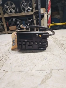 1988-1994 CHEVY PICKUP 2500 RADIO AM mono-FM stereo, w/o cassette; w/o clock - Picture 1 of 8