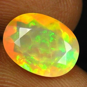1.60 ct Exquisite Oval (11 x 8 mm) Un-Heated Ethiopia Welo Rainbow Opal Gemstone - Picture 1 of 2