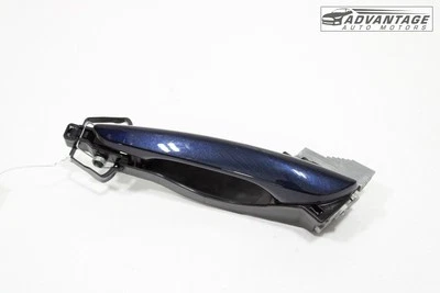 Manija de puerta trasera izquierda Mazda CX-30 2020-2024 CRISTAL PROFUNDO AZUL PERLA OEM Foto 1 de 4