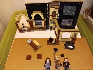 Lego Harry Potter 76397 Hogwarts Defence Against The Dark Arts 99% Complete - Picture 1 of 10