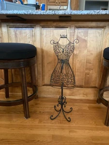 Black Metal Wire Dress Form Mannequin Jewelry Stand – Vintage-Inspired Display - Picture 1 of 6