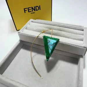 Pendientes Fendi genuinos, una oreja, oro verde, grandes, usados con caja, Japón 517 10 - Imagen 1 de 12