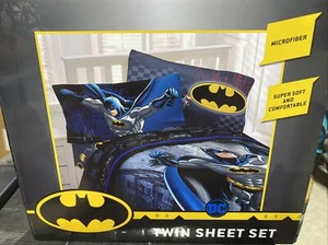 DC Batman 3 Piece Twin Sheet Bedding Set Microfiber Sheets + Pillow Case - NEW - Picture 1 of 2