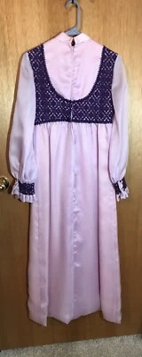 1971 Beautiful Chiffon w/Taffeta lining Light Lavender & Purple Maids Gown - Image 1 of 4