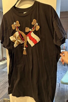 Camiseta De Colección United Colors Of Benetton Colorida Bordada Para Hombre Talla M Foto 1 de 4