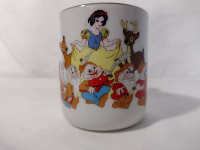 Caneca dos 7 Anões da Branca de Neve Desenho Antigo