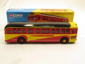 Corgi 54104 Classics Peerless Stages System GM 4509 NIB  - Picture 1 of 8