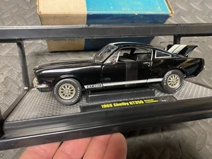 M2 Machines Carroll Shelby 1966 Ford 66 Mustang GT350S R44 14-12 Green 1:24 Open - Picture 1 of 15