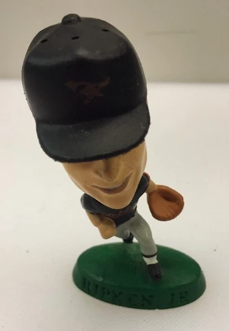 Corinthian Headliners Baltimore Orioles Cal Ripken Jr 8 HOF MLB Figure 1997 B007 Cover