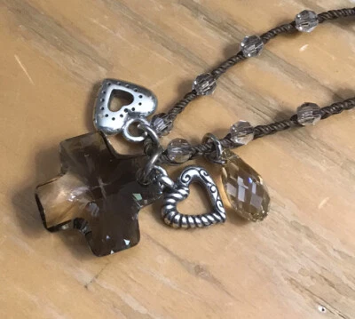 Брайтон карма кристалл крест сердца подвеска ожерелье коричневый плетеный шнур. #385 - Изображение 1 из 4