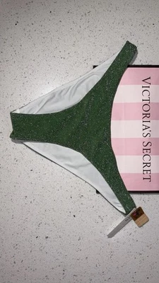 Parte de baixo de biquíni brasileira cintilante verde da Victoria's Secret rosa nova com etiquetas tamanho M - Imagem 1 de 3